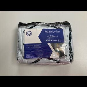 HypRest, Duvet Cover King 20X36    2 pieces New without tags‎